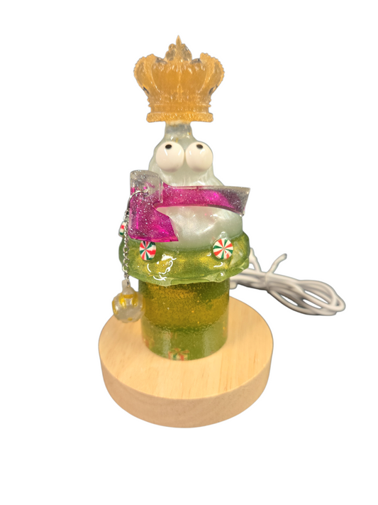 Axe wielding tree (Night light)