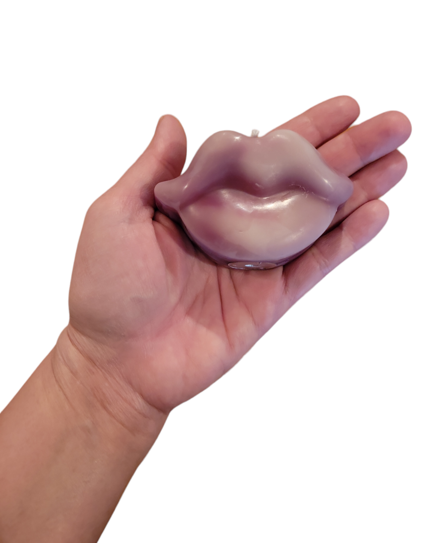 Lips candle