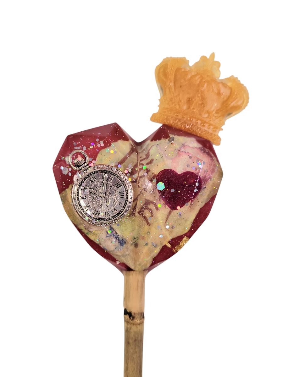 Plant decor stake (Queen of hearts)