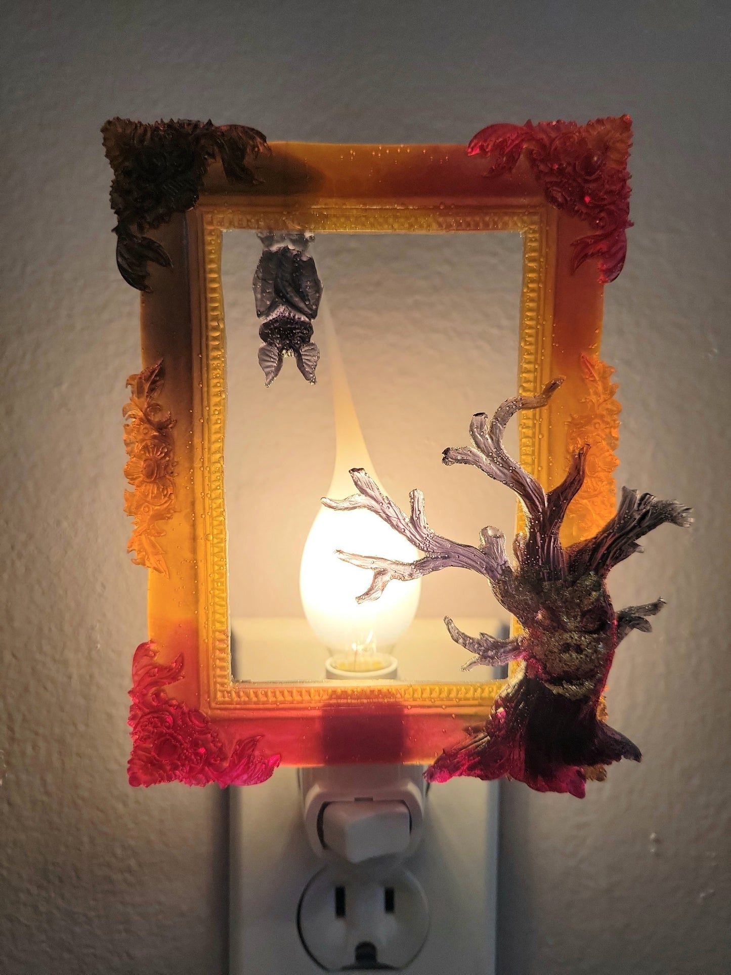 Night light (Bat & tree)