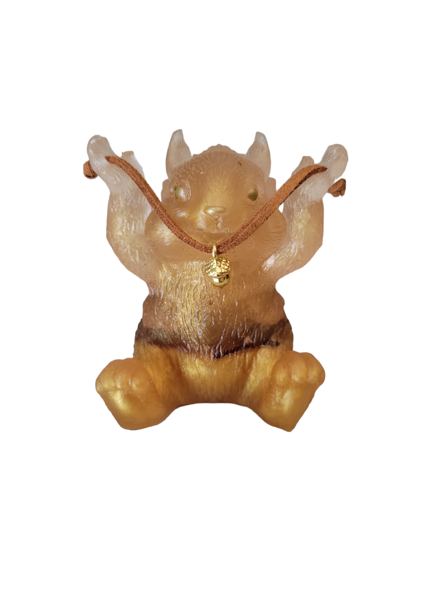 Squirrel figurine(s)