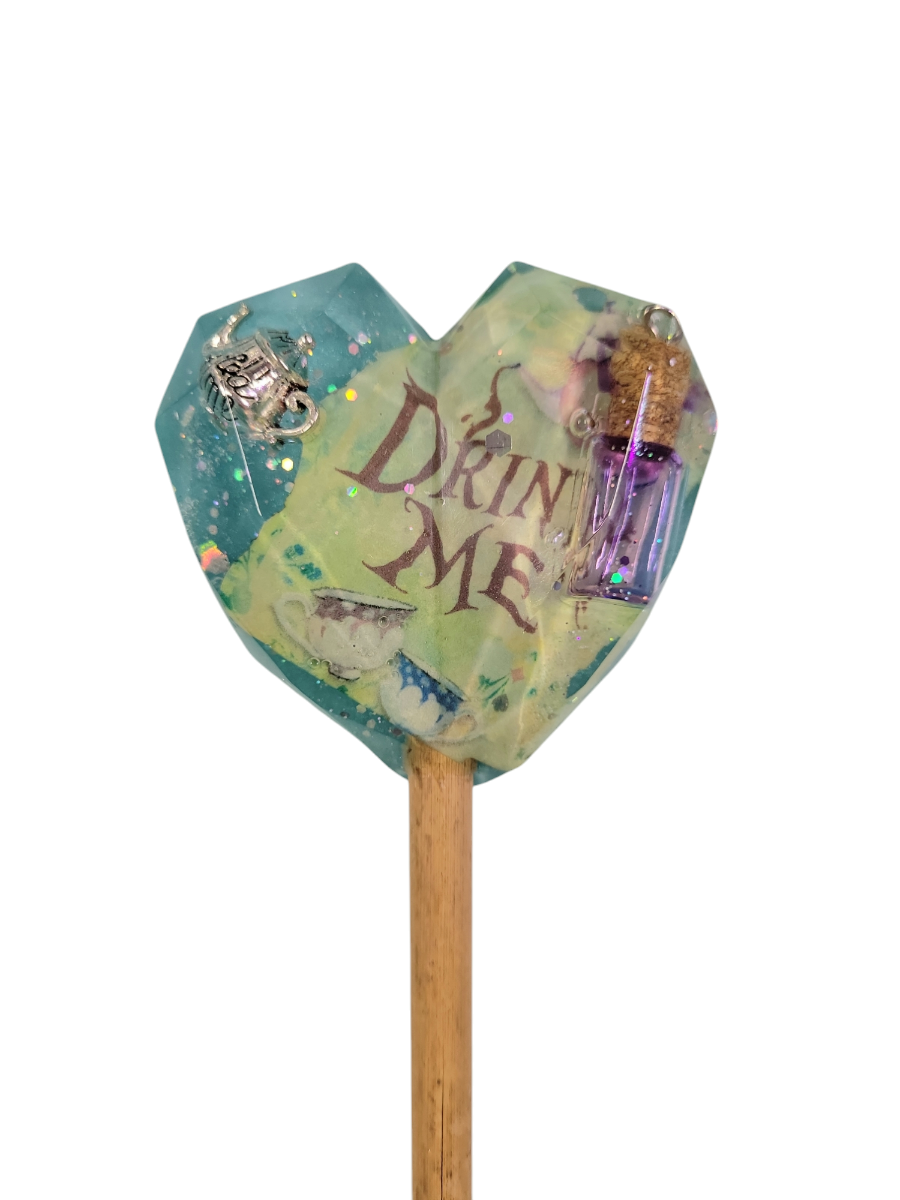 Plant decor stake (Alice in Wonderland)
